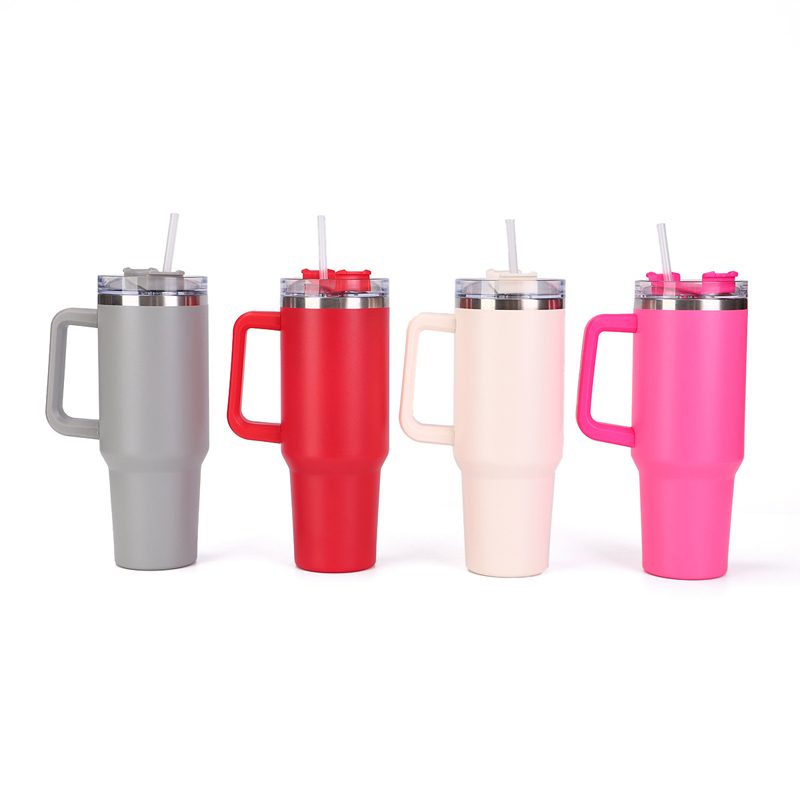 40OZ juomalasi kahvalla ja kannet