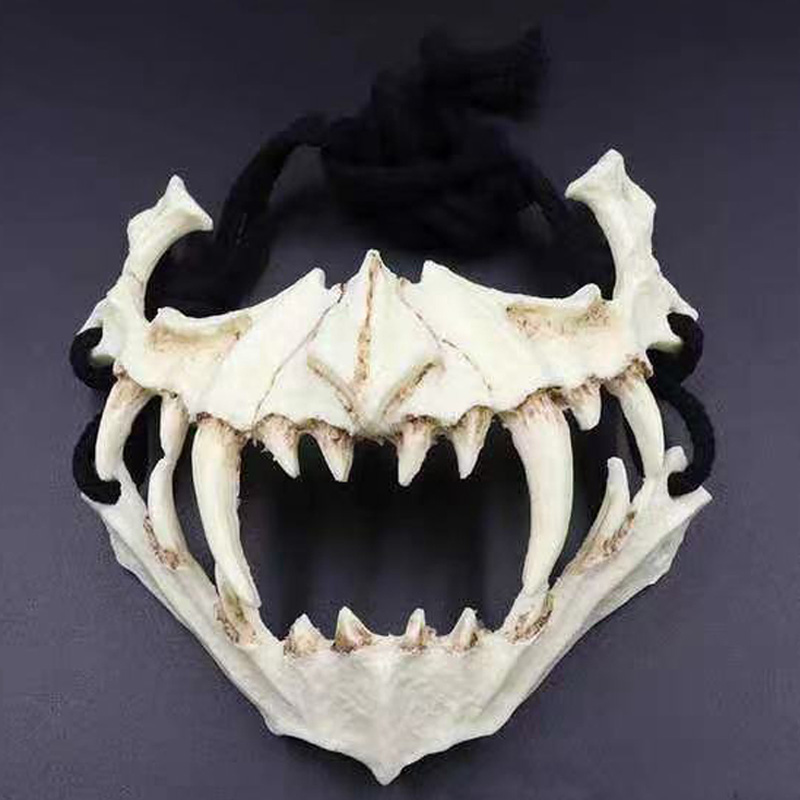 Pelottava Cosplay Resin Mask